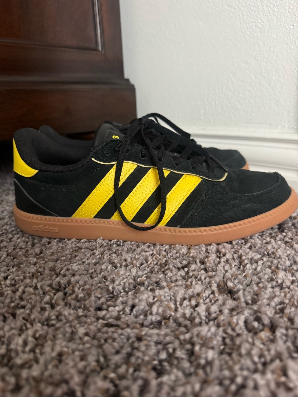 Women’s Adidas Black and Yellow Suede Casual Sneakers - Picture 3 of 5
